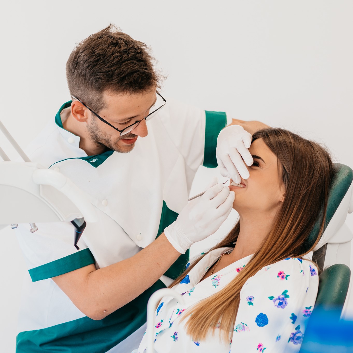 Tim klinike Dental Centar Apex